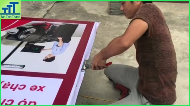 kìm căng bạt quảng cáo kìm căng bạt hiflex