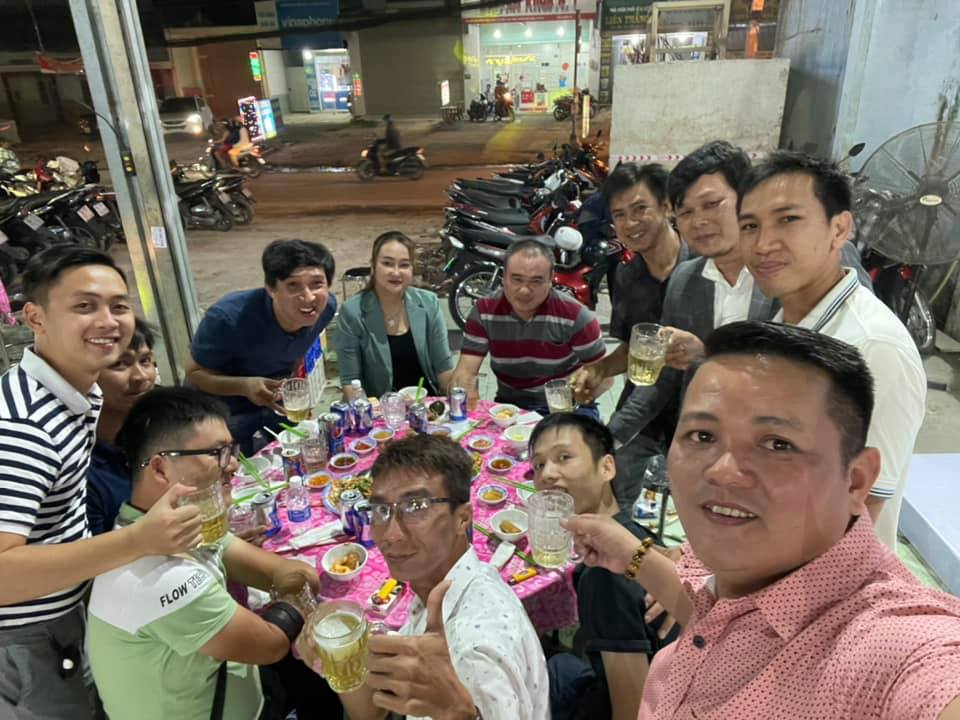 tất niên offline quảng cáo quận 12